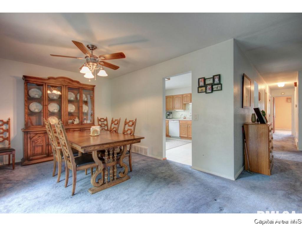 88 Drawbridge Road Springfield, IL 62704 - Photo 6 of 36