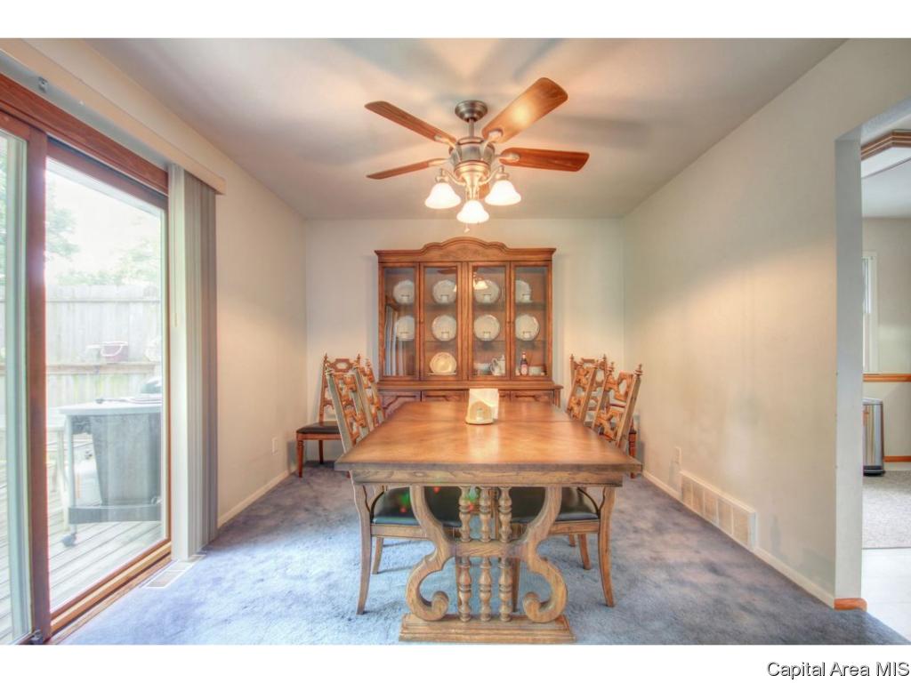 88 Drawbridge Road Springfield, IL 62704 - Photo 7 of 36