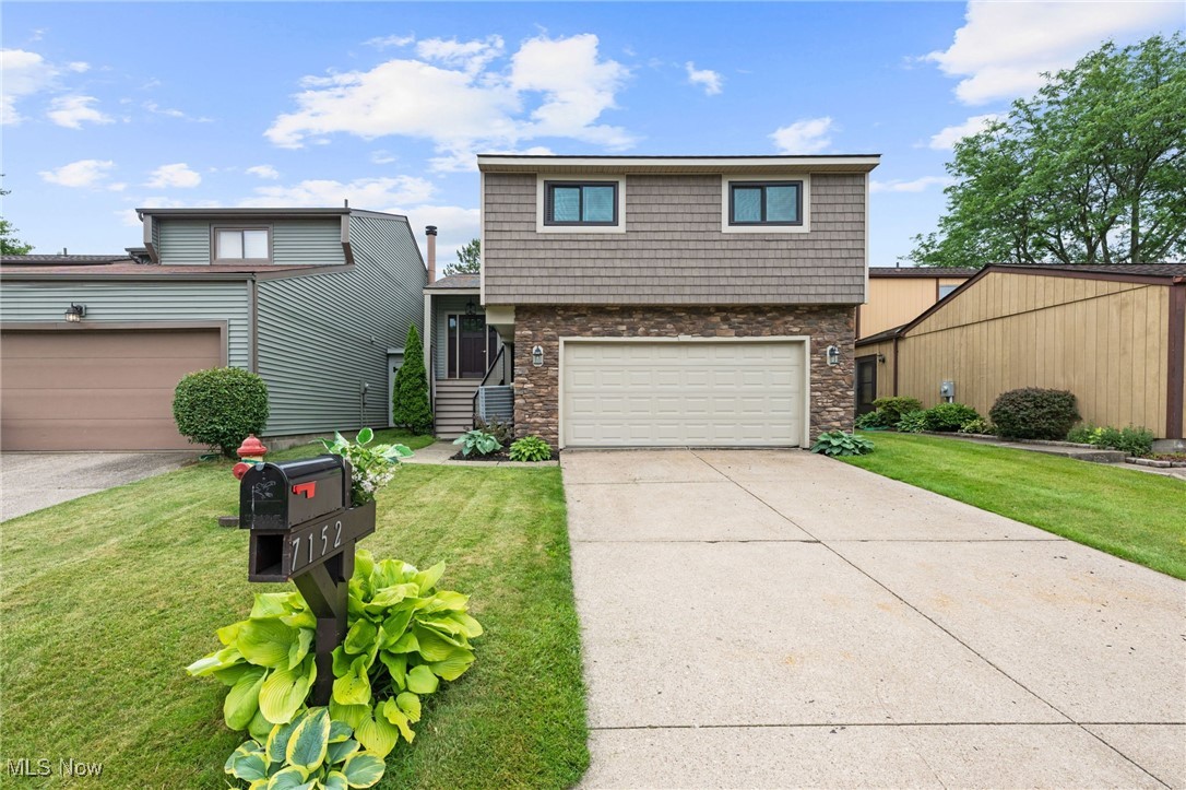 7152 Rippling Brook Lane Mentor, OH 44060 - Photo 2 of 30 Gallery Image 2