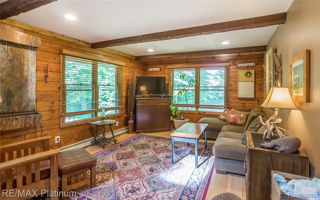 10175 Green Road Fenton, MI 48430 - Photo 16 of 18 8.jpg
