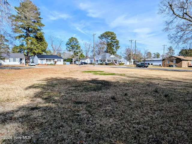 $40,000 | 222 East Columbus Street, Whiteville, NC 28472