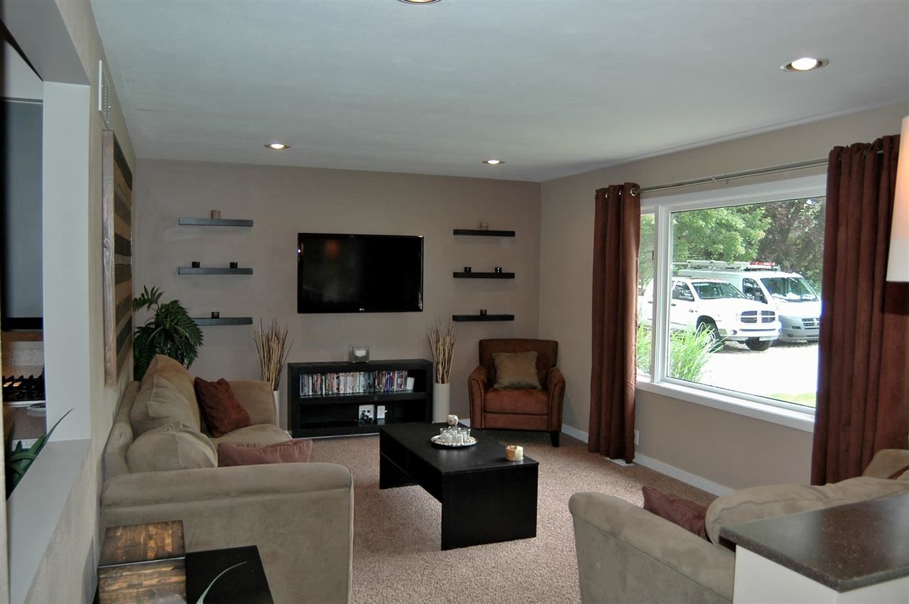 21777 Kern Road South Bend, IN 46614 - Photo 3 of 27 Gallery Image 3