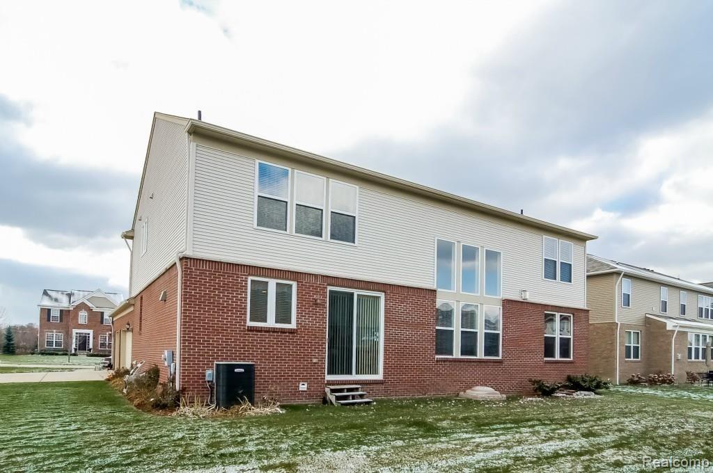 49364 Oxley Road Macomb, MI 48044 - Photo 32 of 35 032-Rear_View-1338544-print.jpg