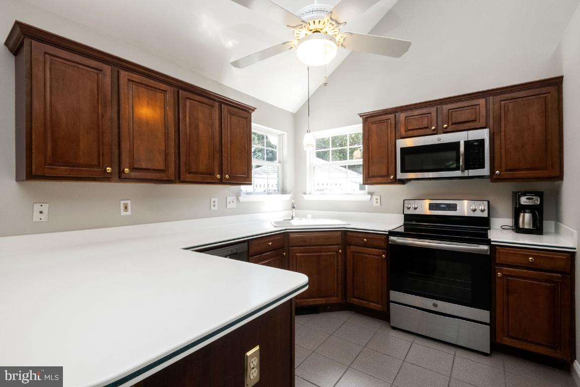 1700 Parsonage Road Parkton, MD 21120 - Photo 16 of 69 Corian Counters