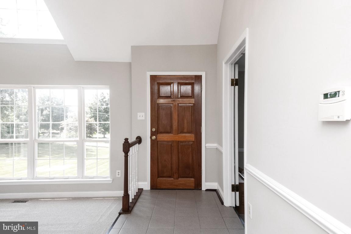 1700 Parsonage Road Parkton, MD 21120 - Photo 4 of 69 Entry Foyer
