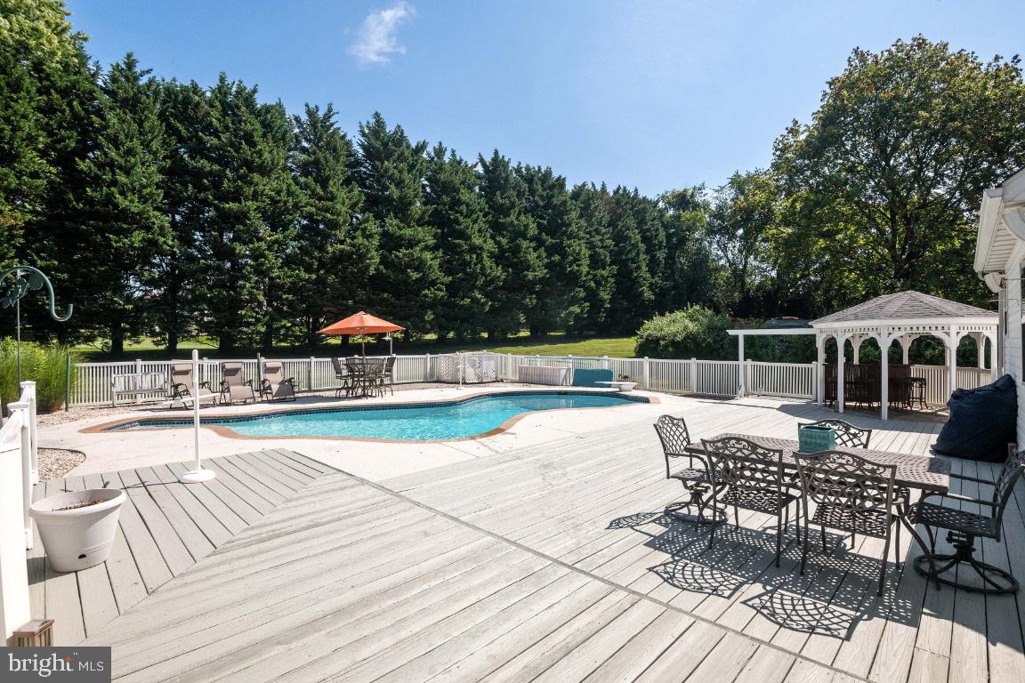 1700 Parsonage Road Parkton, MD 21120 - Photo 56 of 69 Decking
