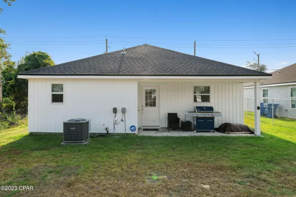 $2,050 | 526 Camellia Avenue, Panama City, FL 32404