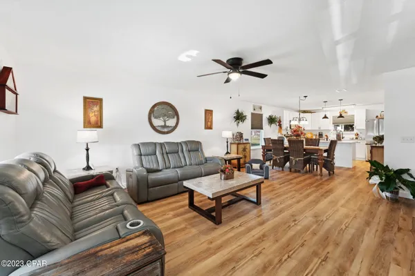 $2,050 | 526 Camellia Avenue, Panama City, FL 32404