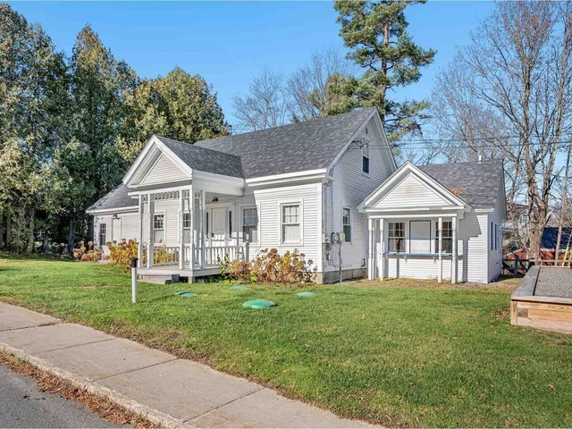 $695,000 | 38 Beach Road, Greensboro, VT 05841