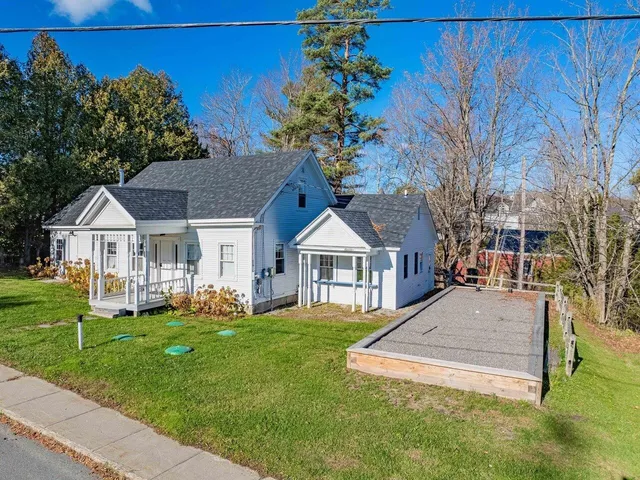 $695,000 | 38 Beach Road, Greensboro, VT 05841