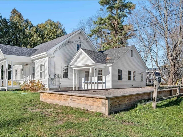 $695,000 | 38 Beach Road, Greensboro, VT 05841