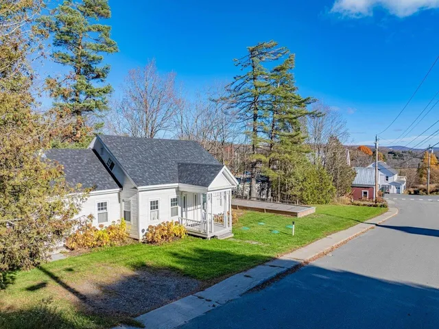 $695,000 | 38 Beach Road, Greensboro, VT 05841