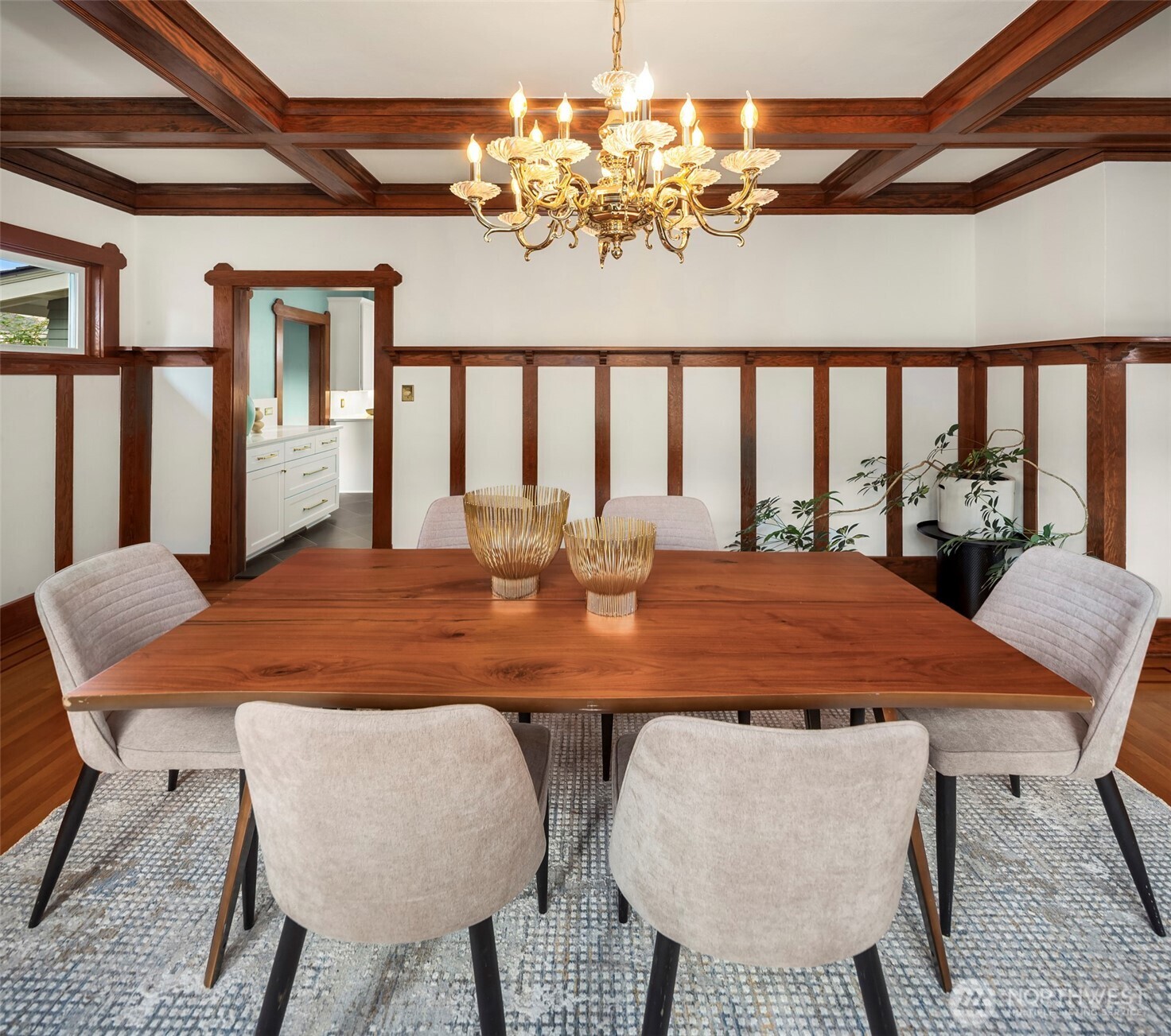 4323 Sunnyside Avenue North Seattle, WA 98103 - Photo 14 of 40