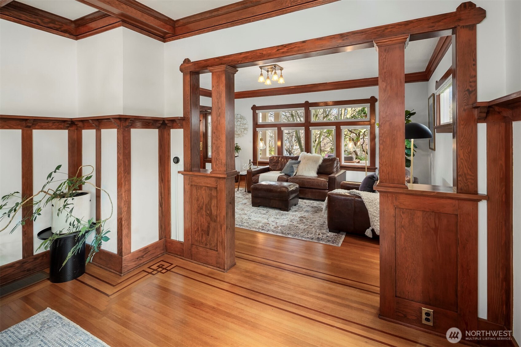 4323 Sunnyside Avenue North Seattle, WA 98103 - Photo 16 of 40