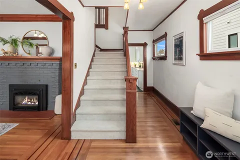 $1,575,000 | 4323 Sunnyside Avenue North, Seattle, WA 98103