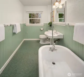 $1,575,000 | 4323 Sunnyside Avenue North, Seattle, WA 98103