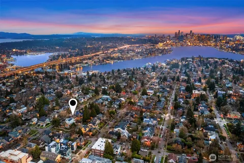 $1,575,000 | 4323 Sunnyside Avenue North, Seattle, WA 98103