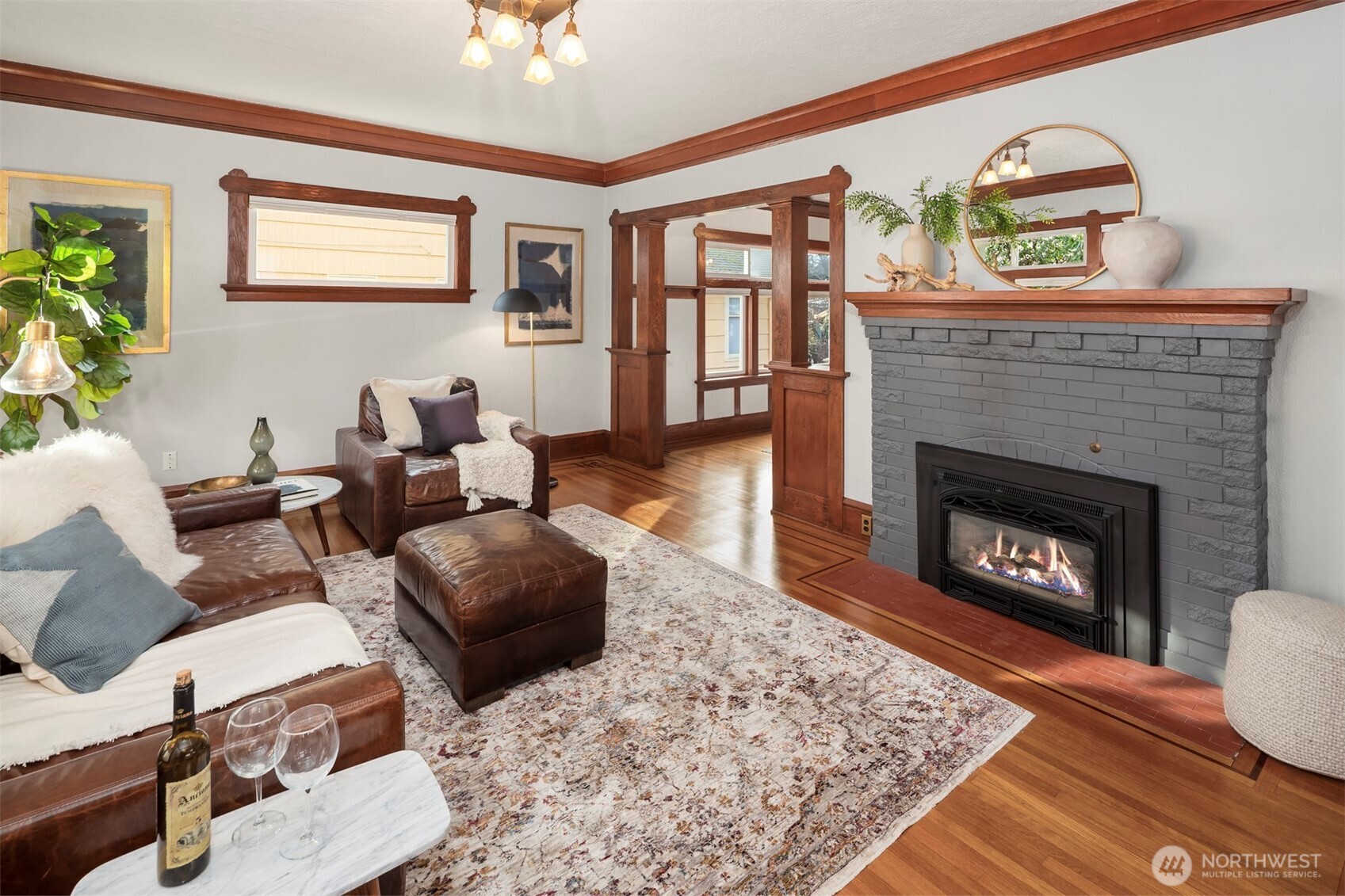 4323 Sunnyside Avenue North Seattle, WA 98103 - Photo 7 of 40