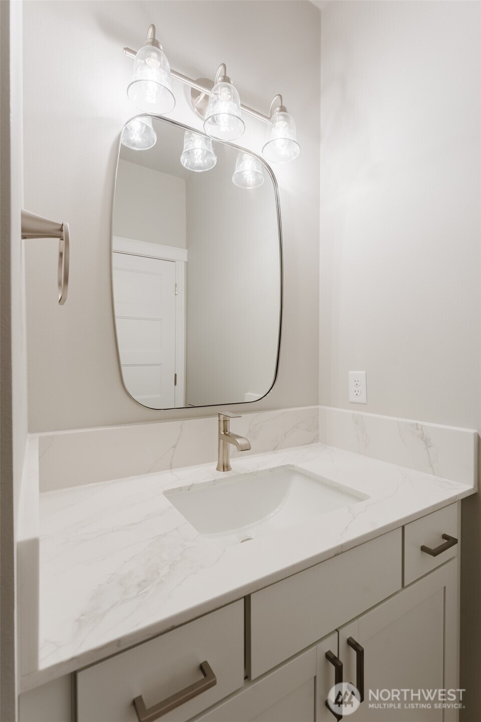 4425 Blackstone Way Bellingham, WA 98226 - Photo 5 of 37