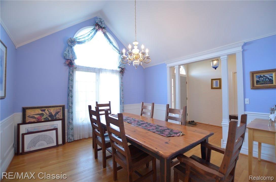 3232 Topview Court, Unit 56 Rochester, MI 48309 - Photo 16 of 27 Beautiful dinning room
