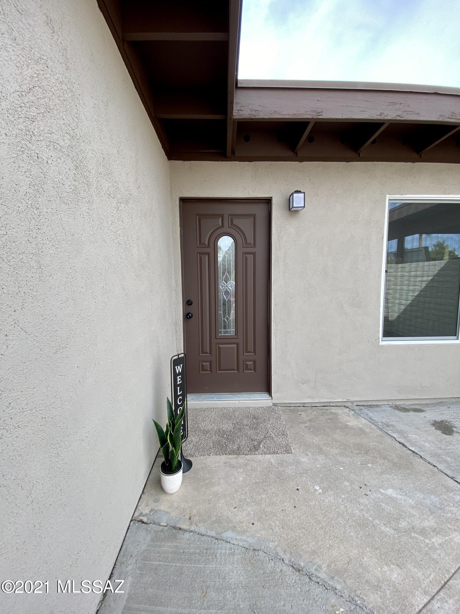 9341 East Stella Road Tucson, AZ 85730 - Photo 6 of 36 Gallery Image 6