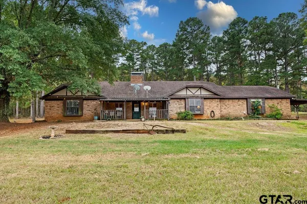 $885,000 | 19418 County Road 4125, Lindale, TX 75771