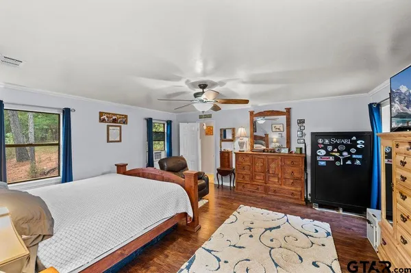 $885,000 | 19418 County Road 4125, Lindale, TX 75771