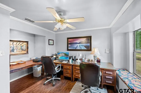 $885,000 | 19418 County Road 4125, Lindale, TX 75771