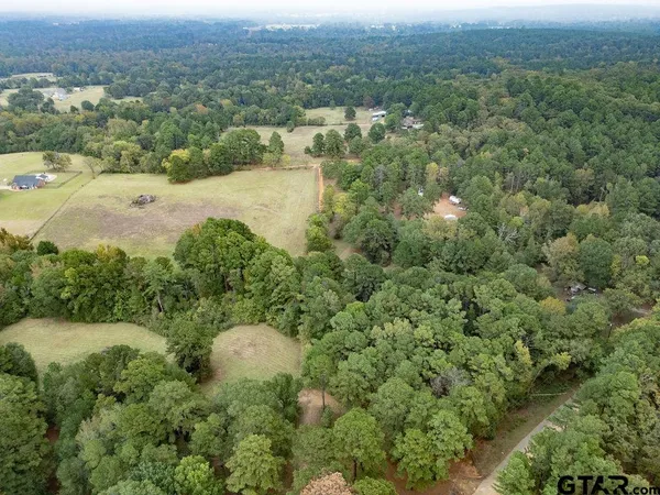 $885,000 | 19418 County Road 4125, Lindale, TX 75771