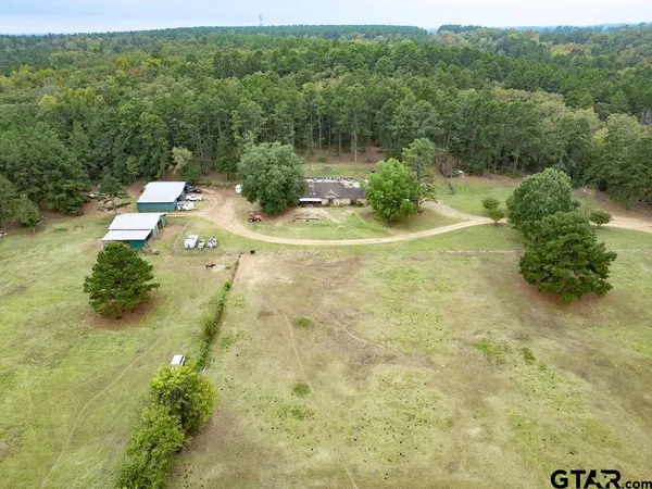 $885,000 | 19418 County Road 4125, Lindale, TX 75771