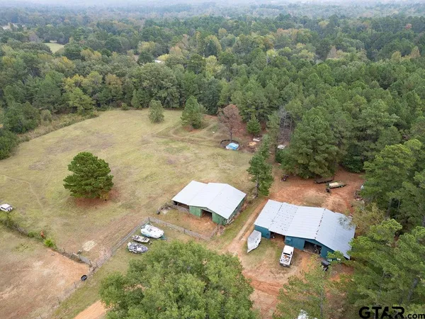 $885,000 | 19418 County Road 4125, Lindale, TX 75771