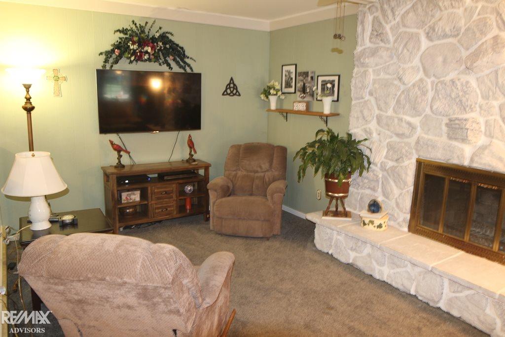 31274 Hayes Road Fraser, MI 48026 - Photo 10 of 23 50024725-9.JPG