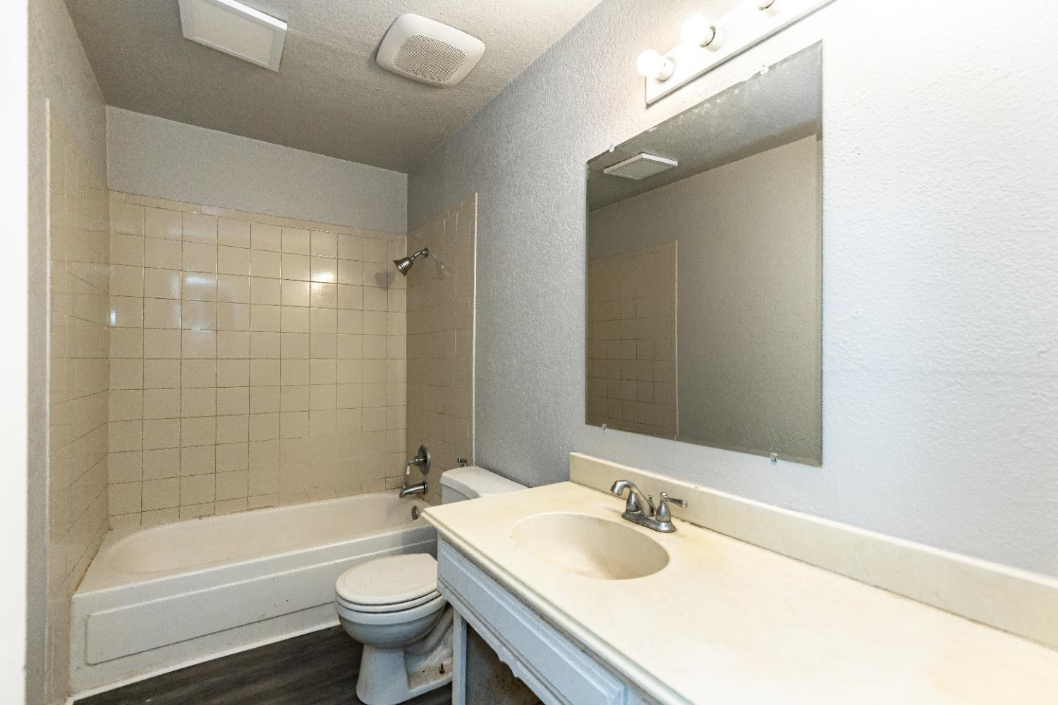 4702 37th Street Lubbock, TX 79414 - Photo 19 of 26 Photo 15