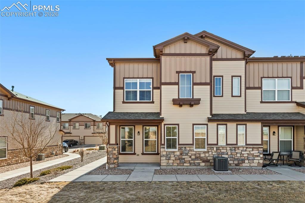 5372 Prominence Point Colorado Springs, CO 80923 - Photo 2 of 35