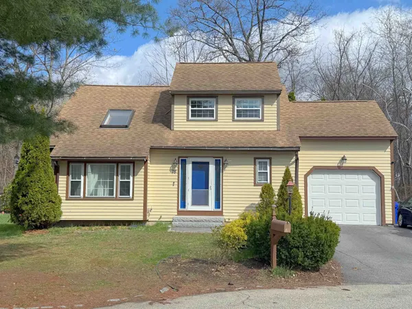 $3,200 | 76 Ode Way, Manchester, NH 03103