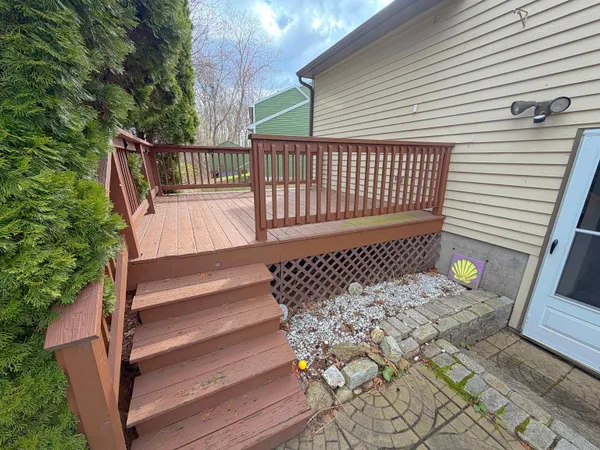 $3,200 | 76 Ode Way, Manchester, NH 03103