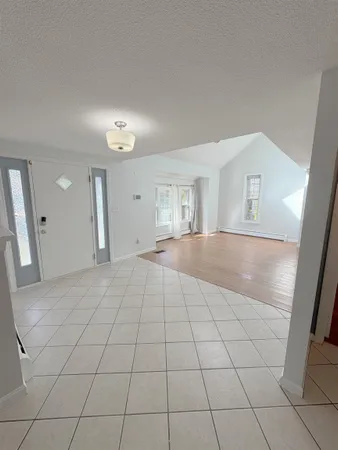 $3,200 | 76 Ode Way, Manchester, NH 03103