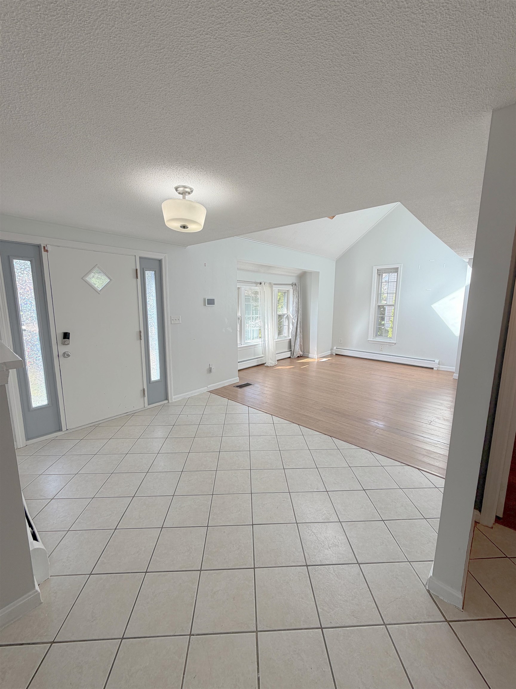 76 Ode Way Manchester, NH 03103 - Photo 4 of 15