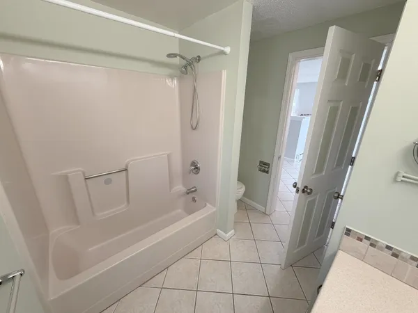 $3,200 | 76 Ode Way, Manchester, NH 03103