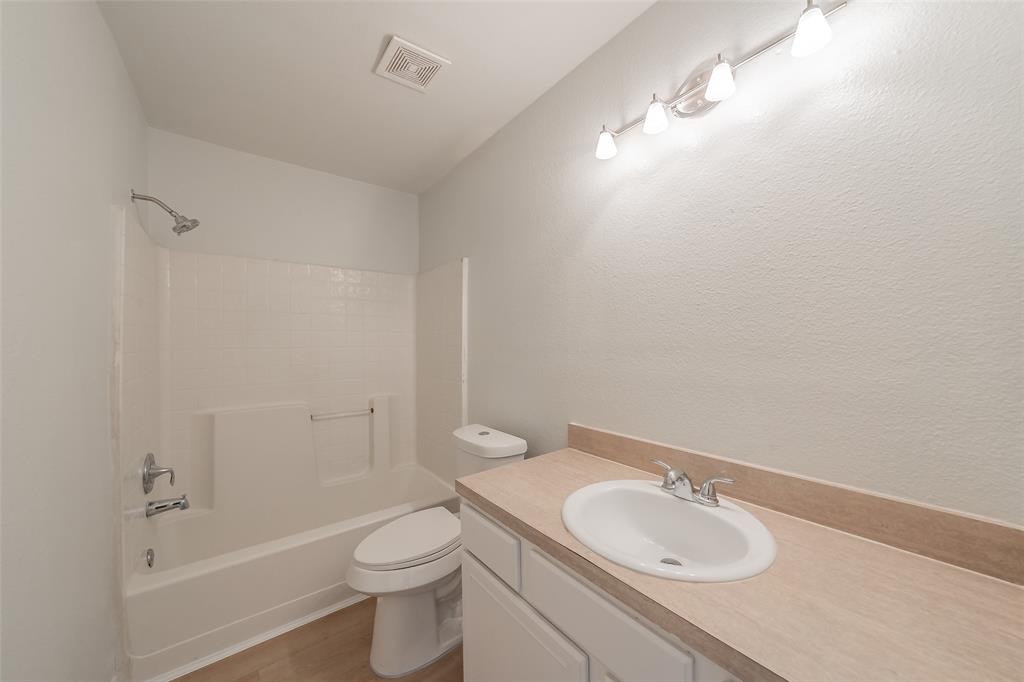 4503 Mexicana Road Dallas, TX 75212 - Photo 17 of 40