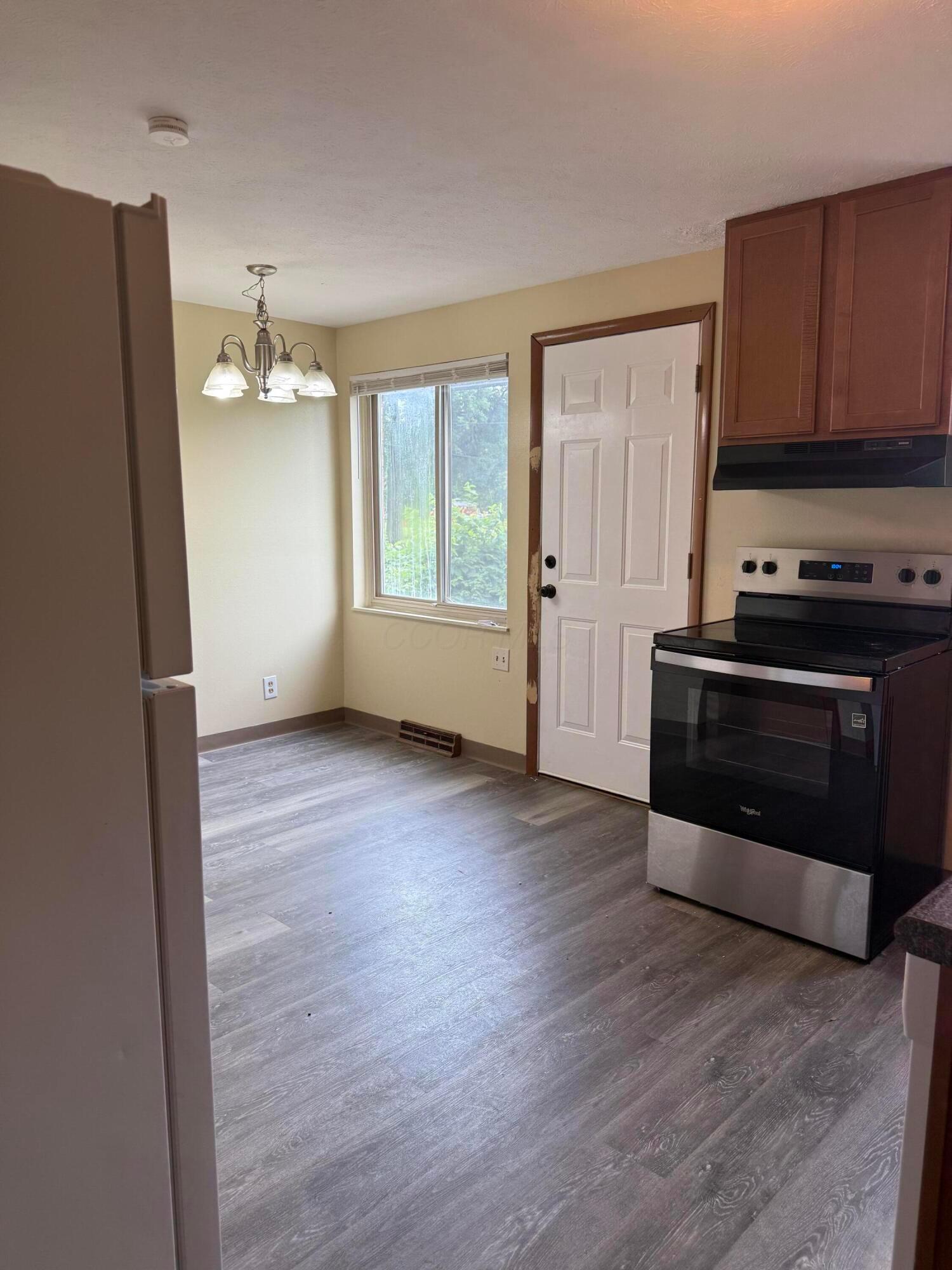 1759 Lonsdale Road, Unit C Columbus, OH 43232 - Photo 6 of 12 Lonsdale_6