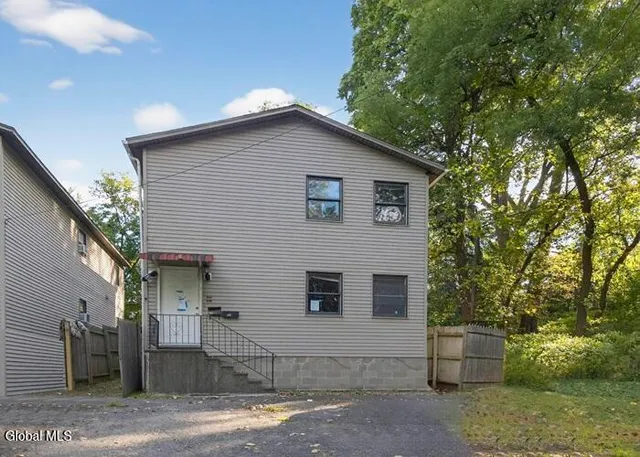 $190,000 | 1087 Davis Terrace, Schenectady, NY 12303