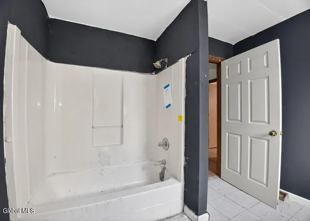 $190,000 | 1087 Davis Terrace, Schenectady, NY 12303