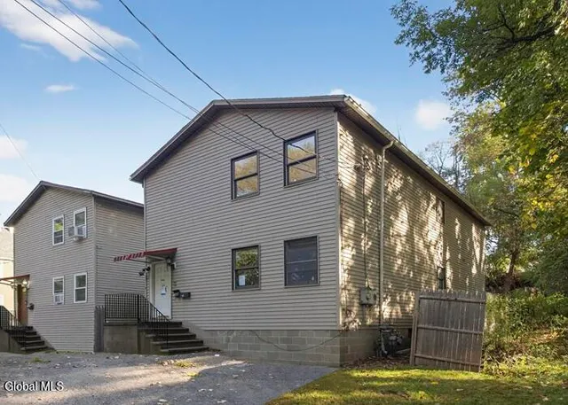 $190,000 | 1087 Davis Terrace, Schenectady, NY 12303