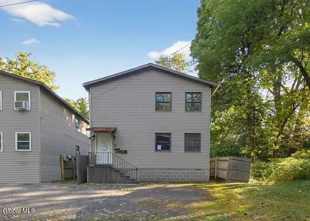 $190,000 | 1087 Davis Terrace, Schenectady, NY 12303