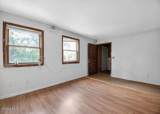 $190,000 | 1087 Davis Terrace, Schenectady, NY 12303