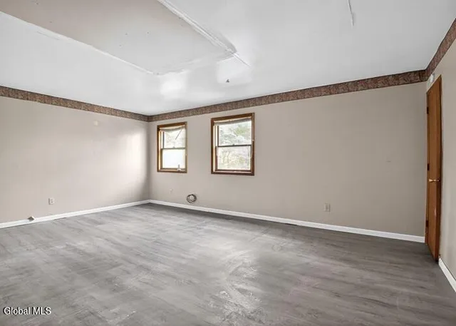 $190,000 | 1087 Davis Terrace, Schenectady, NY 12303