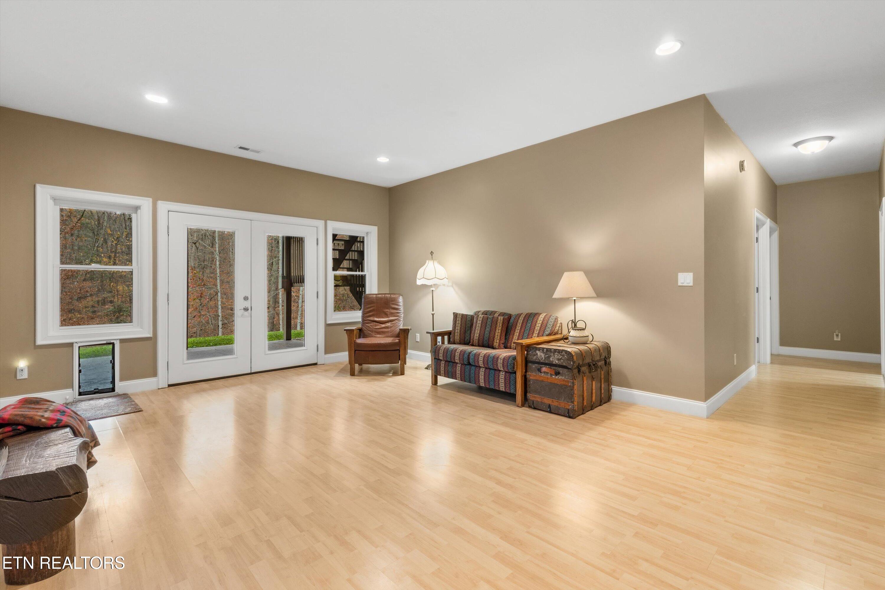 367 Rogers Ridge Road Kingston, TN 37763 - Photo 25 of 31 25-367 Rogers Ridge Rd-22
