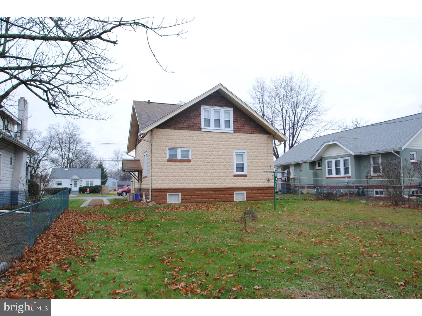 626 Manor Road Beverly, NJ 08010 - Photo 2 of 10 Gallery Image 2