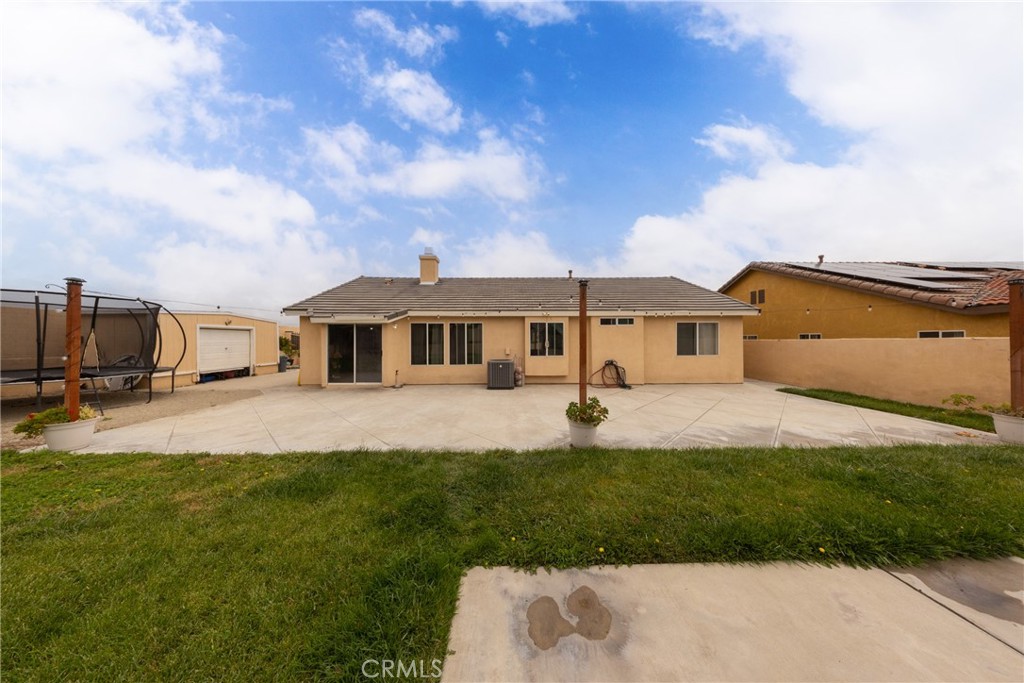 2294 North Smoketree Avenue Rialto, CA 92377 - Photo 11 of 24